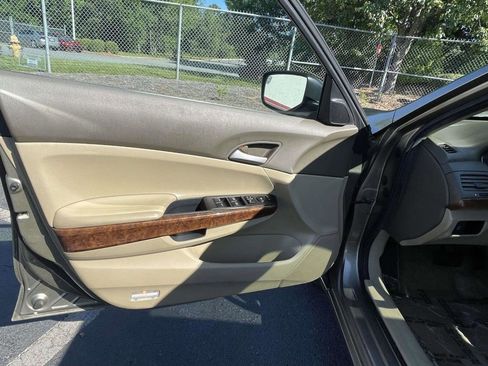 Used 2010 Honda Accord EX image 23