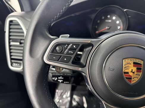 Certified 2023 Porsche Cayenne AWD/4WD image 38