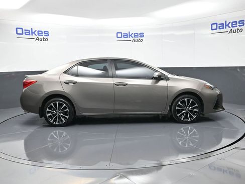 Used 2018 Toyota Corolla SE image 8