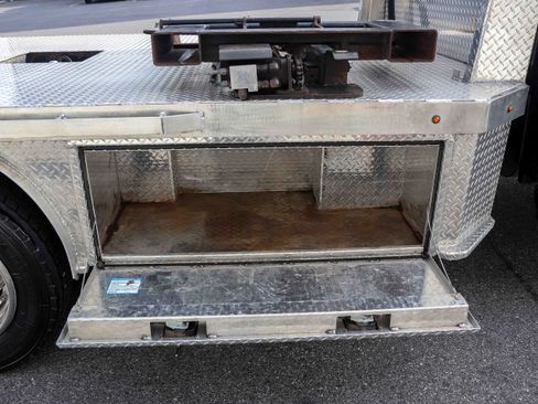 Used 2022 Ford F550 4x4 Regular Cab Super Duty w/ Power Equipment Group image 12