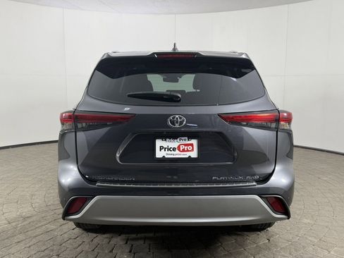 Used 2021 Toyota Highlander Limited AWD/4WD image 6