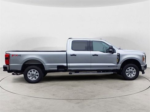 Certified 2024 Ford F350 XLT w/ 360-Degree Camera Package image 6