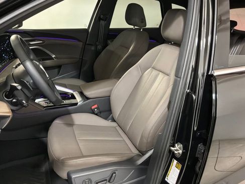 Used 2025 Audi Q5 Premium w/ Convenience Package AWD/4WD image 8
