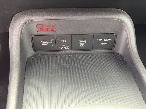 Used 2025 Hyundai Kona SEL FWD image 29