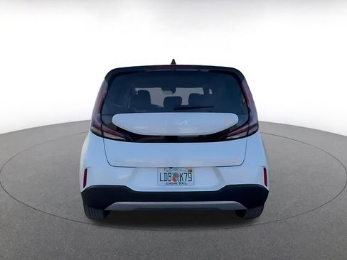 Used 2025 Kia Soul LX w/ LX Technology Package image 12