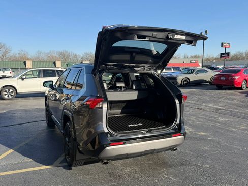 Used 2021 Toyota RAV4 XSE image 37