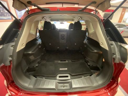 Used 2016 Nissan Rogue SV image 11