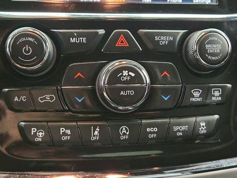 Used 2021 Jeep Grand Cherokee Limited w/ Quick Order Package 28K 80th AWD/4WD image 20