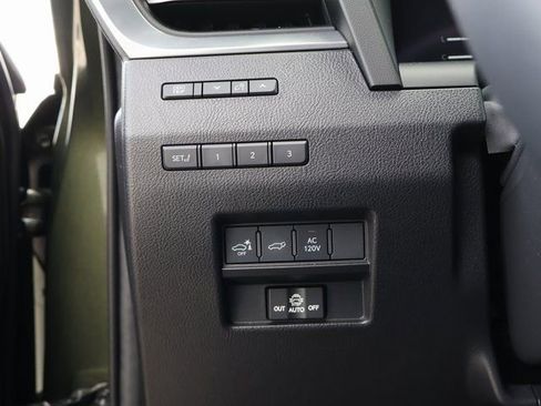 Used 2024 Lexus GX 550 w/ Accessory Package (2T) AWD/4WD image 42