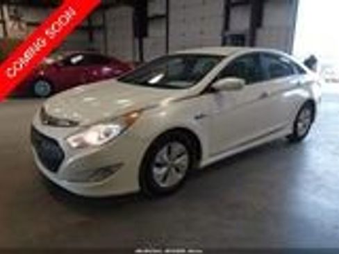 Used 2015 Hyundai Sonata Hybrid FWD image 2