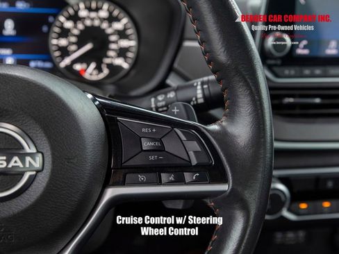 Used 2023 Nissan Altima 2.5 SR image 23