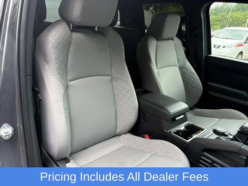 Used 2025 Toyota Tacoma SR5 AWD/4WD image 19