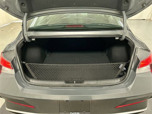 Used 2025 Hyundai Elantra Sport image 21