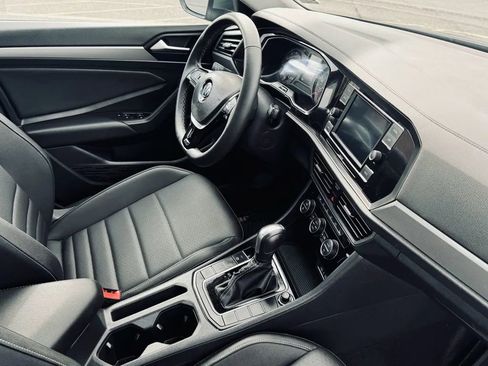 Used 2021 Volkswagen Jetta SE image 21