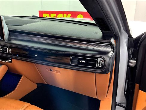 Used 2024 Lincoln Aviator Black Label w/ Jet Package image 16