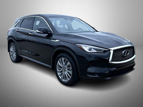 Certified 2025 INFINITI QX50 Pure image 3