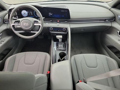 Used 2024 Hyundai Elantra SEL FWD image 7