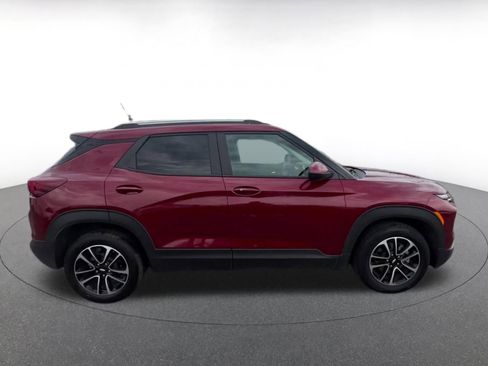 Used 2025 Chevrolet TrailBlazer LT image 16