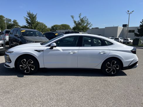 Used 2025 Hyundai Sonata SEL FWD image 7