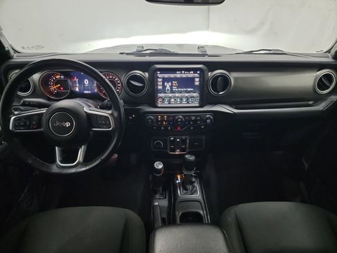 Used 2018 Jeep Wrangler Unlimited Sahara image 15