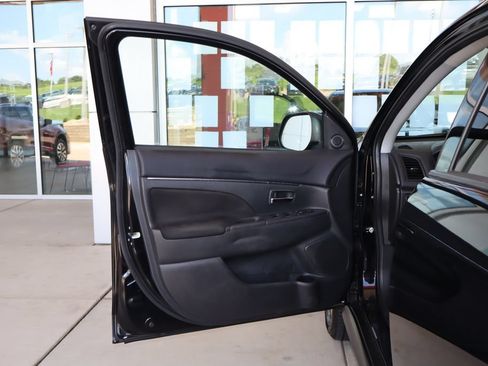 Used 2024 Mitsubishi Outlander Sport AWD image 13