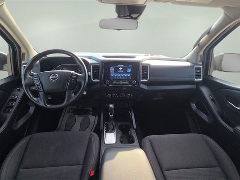 Used 2022 Nissan Frontier SV image 24