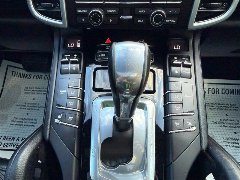 Used 2016 Porsche Cayenne AWD/4WD image 18