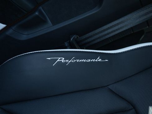 Used 2023 Lamborghini Urus Performante image 40