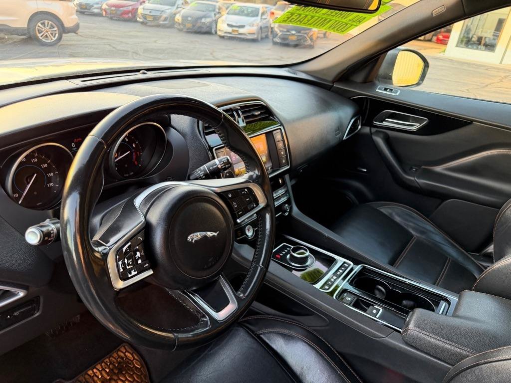 Used 2018 Jaguar F-PACE Prestige AWD/4WD image 34
