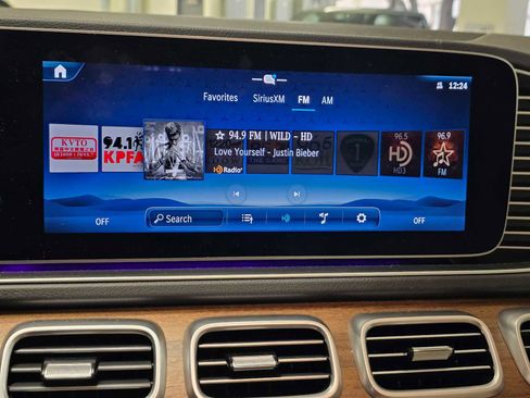 Used 2025 Mercedes-Benz GLS 450 4MATIC image 31