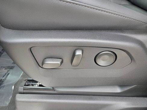 Certified 2025 Chevrolet Silverado 3500 LTZ w/ LTZ Convenience Package image 7