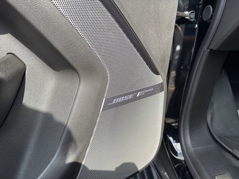 Used 2025 GMC Yukon AT4 Ultimate w/ LPO, Illumination Package image 16