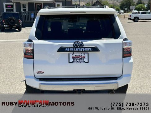 Used 2019 Toyota 4Runner TRD Off-Road Premium AWD/4WD image 6