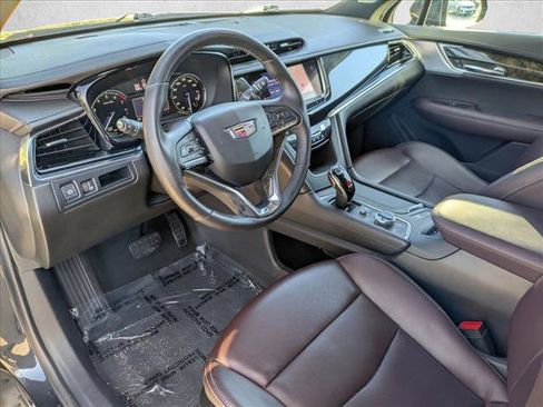 Used 2020 Cadillac XT6 Premium Luxury image 9