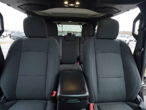 Used 2019 Jeep Wrangler Unlimited Sport S image 34