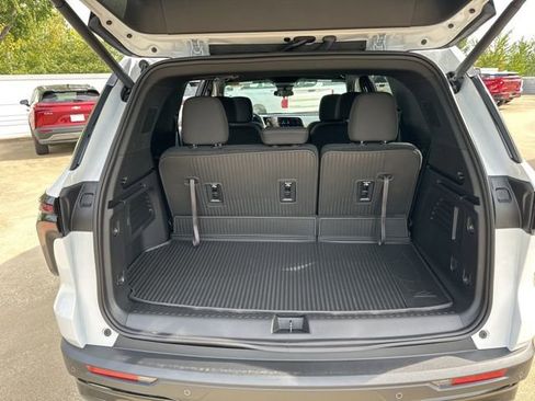 New 2026 Chevrolet Traverse LT w/ Midnight/Sport Edition image 13