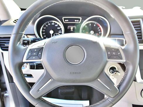 Used 2013 Mercedes-Benz ML 350 4MATIC image 11