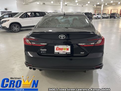 New 2026 Toyota Camry SE FWD image 7