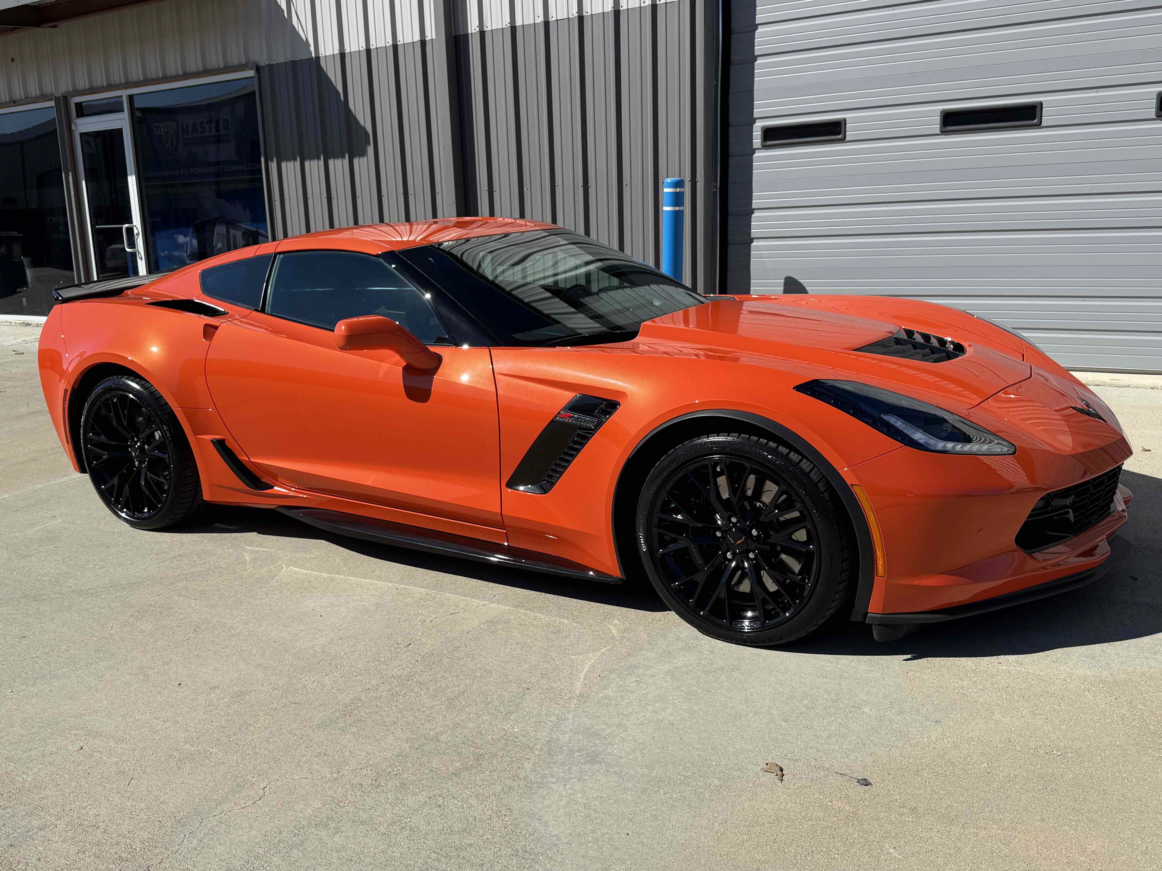 Used 2019 Chevrolet Corvette Z06 RWD image 2