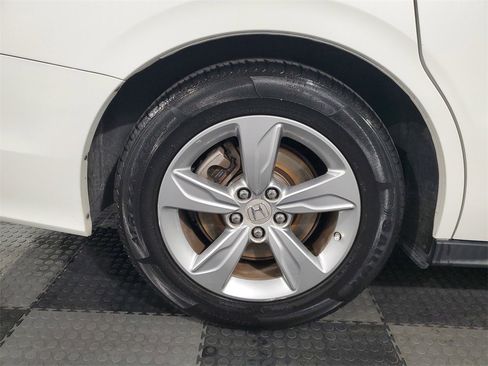Used 2018 Honda Odyssey EX-L image 7