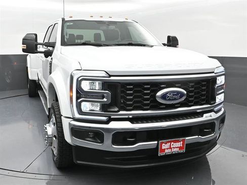Used 2026 Ford F450 Lariat w/ FX4 Off-Road Package AWD/4WD image 3