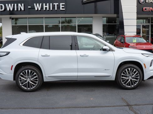 New 2026 Buick Enclave Avenir w/ Super Cruise Package image 2