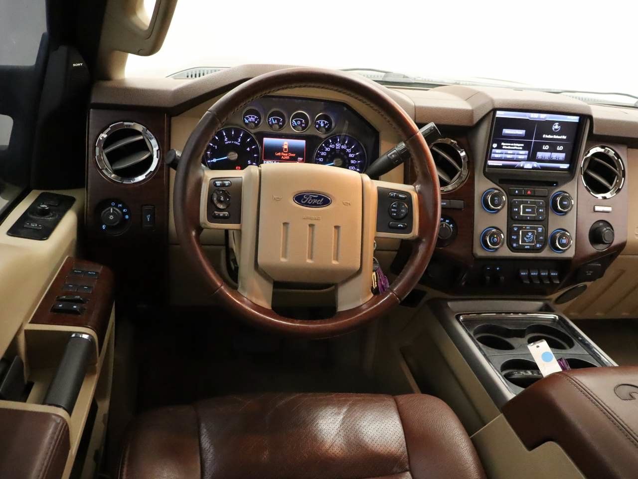 Used 2013 Ford F450 King Ranch w/ King Ranch w/Chrome Pkg AWD/4WD image 4