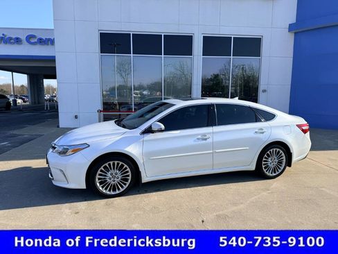 Used 2016 Toyota Avalon Limited image 1