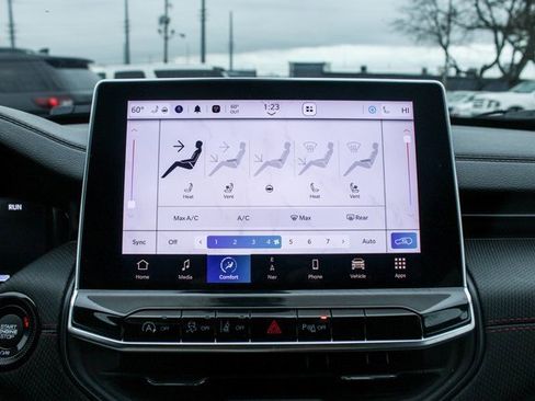 Used 2025 Jeep Compass Trailhawk w/ Trailhawk Elite Group image 22