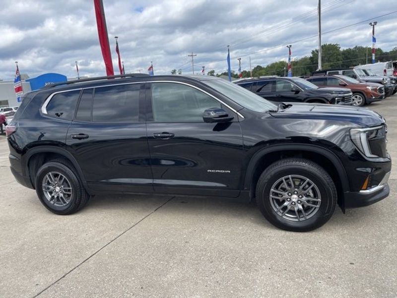 Certified 2025 GMC Acadia Elevation image 1