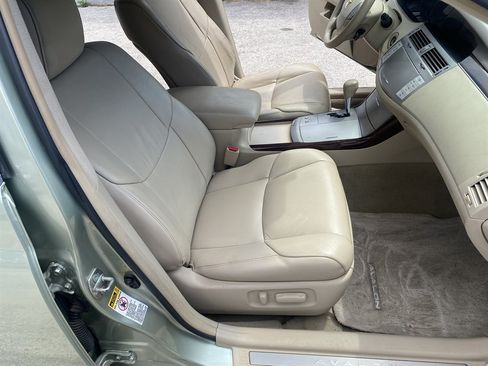 Used 2009 Toyota Avalon XLS FWD image 16