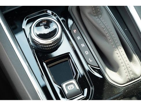 New 2026 GMC Canyon Elevation w/ Convenience Package image 24