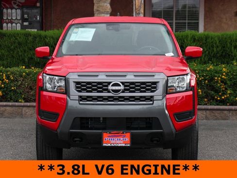 Used 2025 Nissan Frontier SV image 3