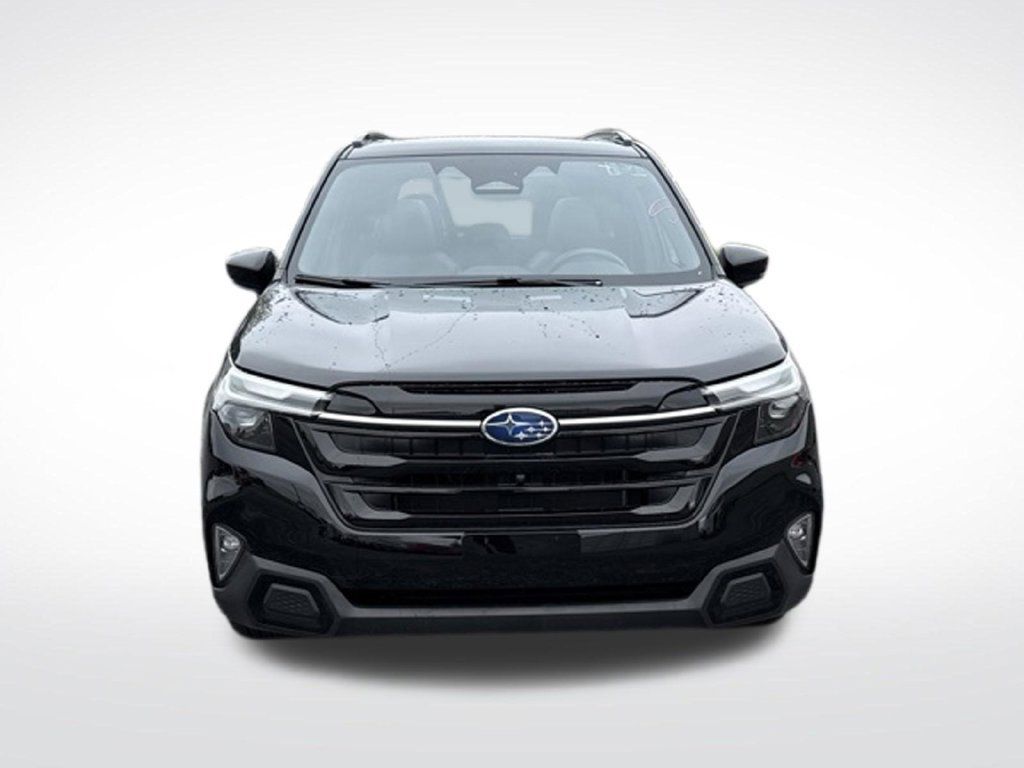 Used 2025 Subaru Forester Touring AWD/4WD image 2